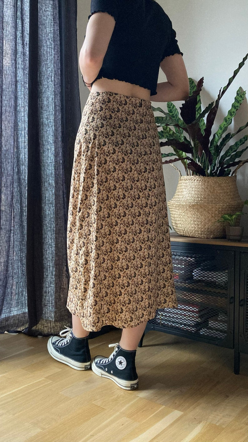The "Daisy" Skirt | A-line skirt with a slit PDF pattern | pdf printable sewing pattern