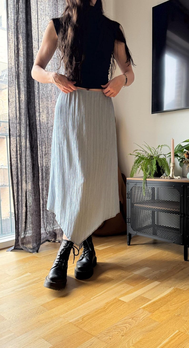 The "Thyme" Skirt | Asymmetric midi skirt PDF sewing pattern | beginner friendly